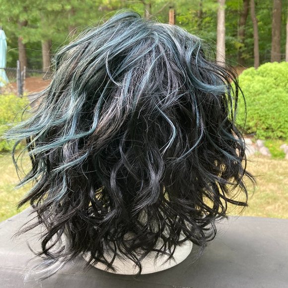 RENE OF PARIS, gorgeous wig, black-gray with a slight blue tint highlights - Picture 6 of 9